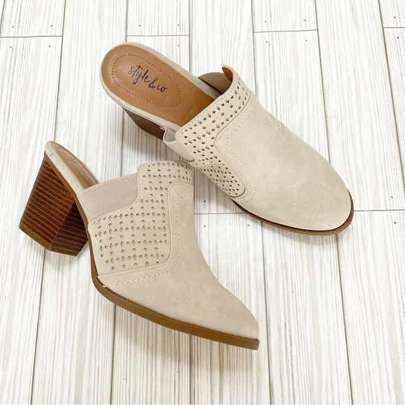 Style & Co. Shoes - EUC Women’s Style & Co. Joelynn Closed Toe Mules